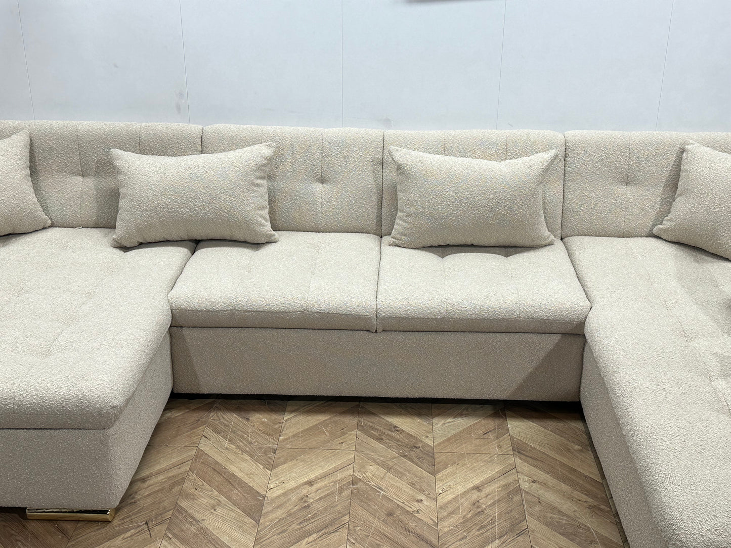 !Showroommodel! Witte Bouclé U Bank