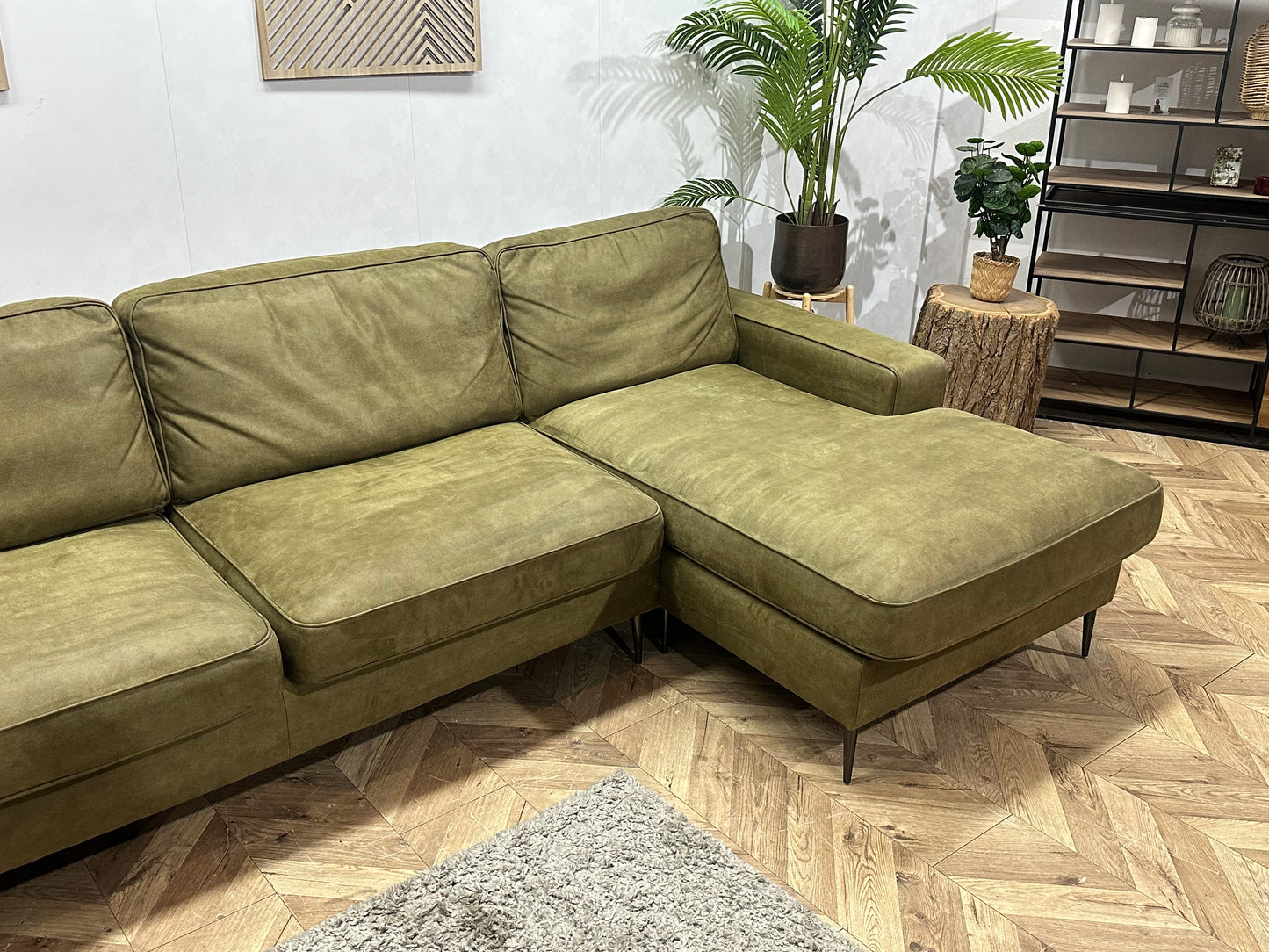 Donker Groene Suède Stoffen Hoekbank ~ Losse Kussens Met Afneembare Hoezen