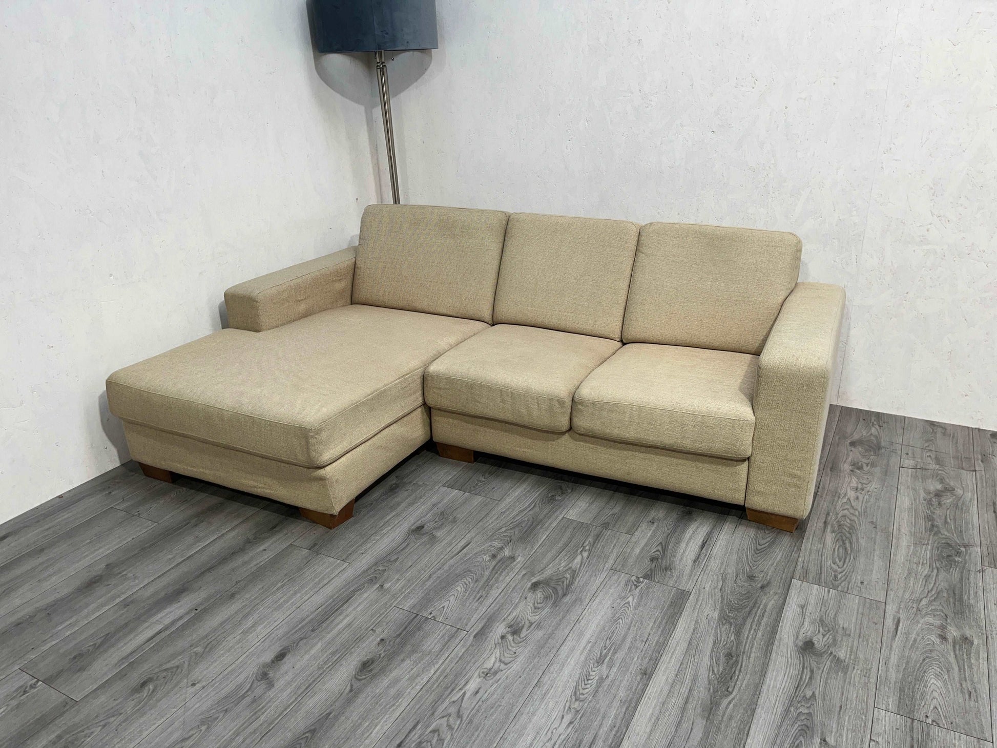 Beige Hoekbank ~ Vaste Kussens