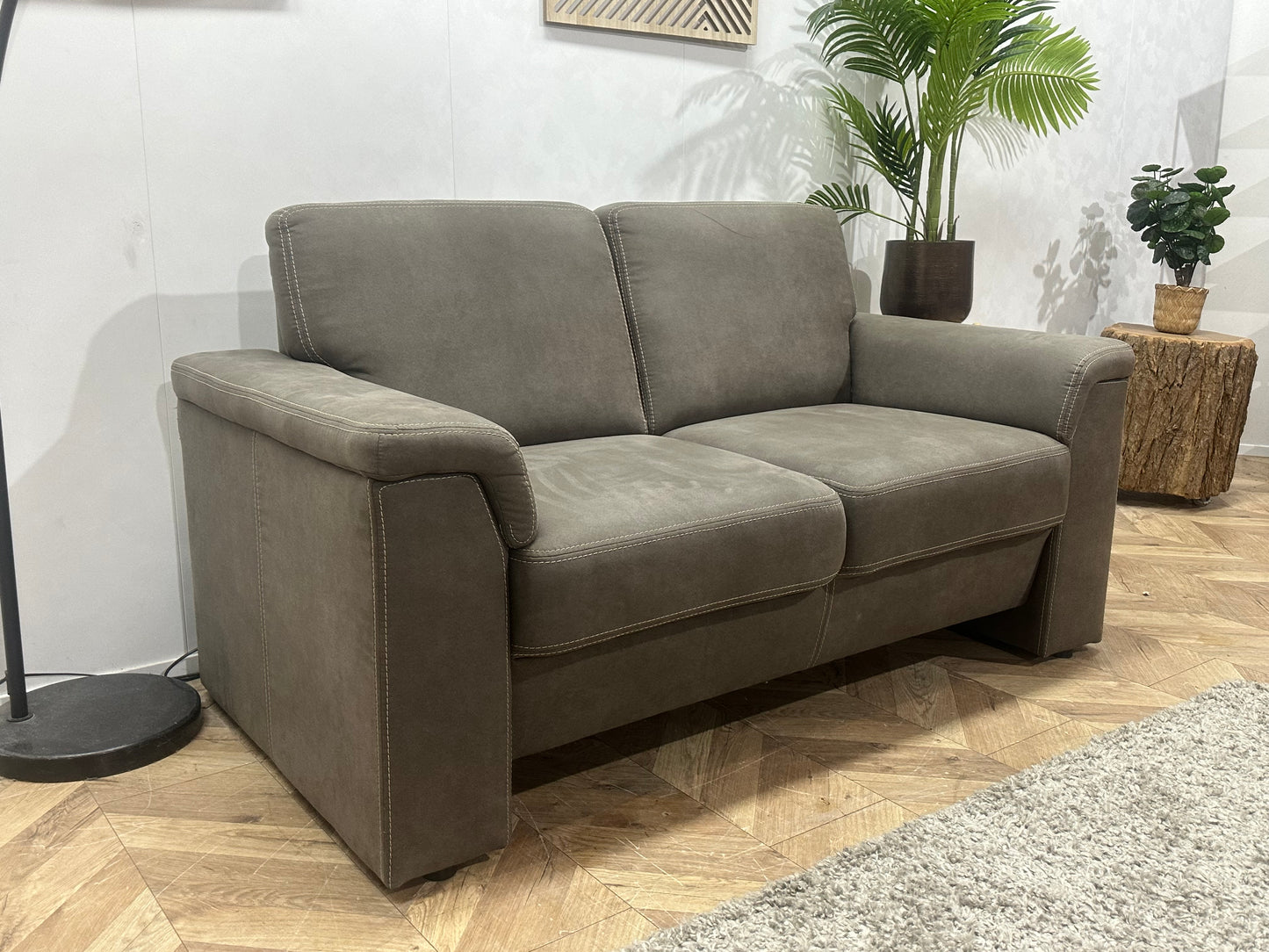 Grijze Suède Stoffen 2.5-Zits Bank ~ Vaste Kussens