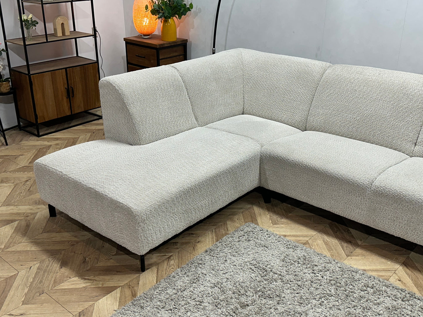 !Showroommodel! Witte/Crème Bouclé Stoffen Hoekbank