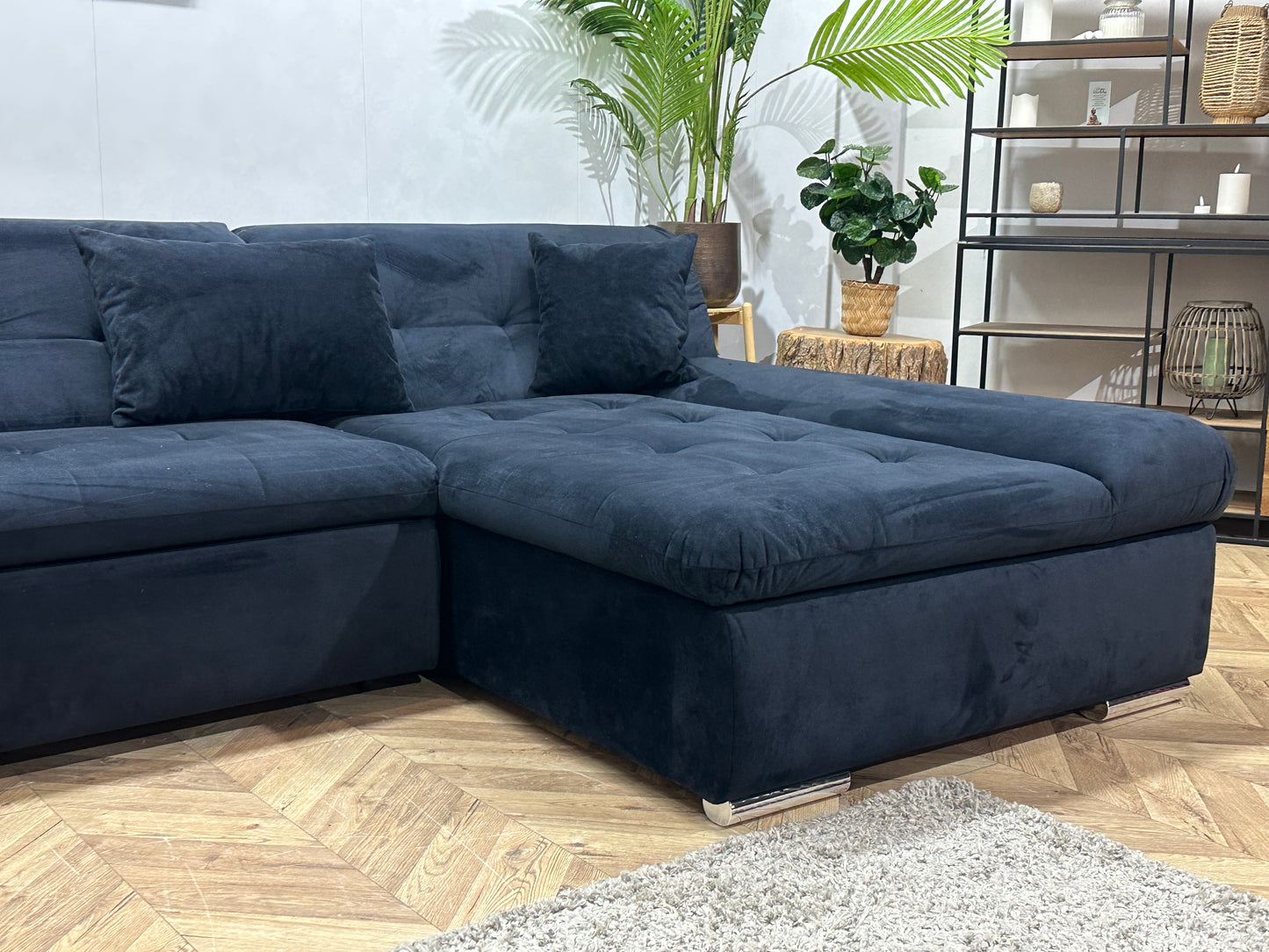 !Showroommodel! Zwarte Velvet U Bank