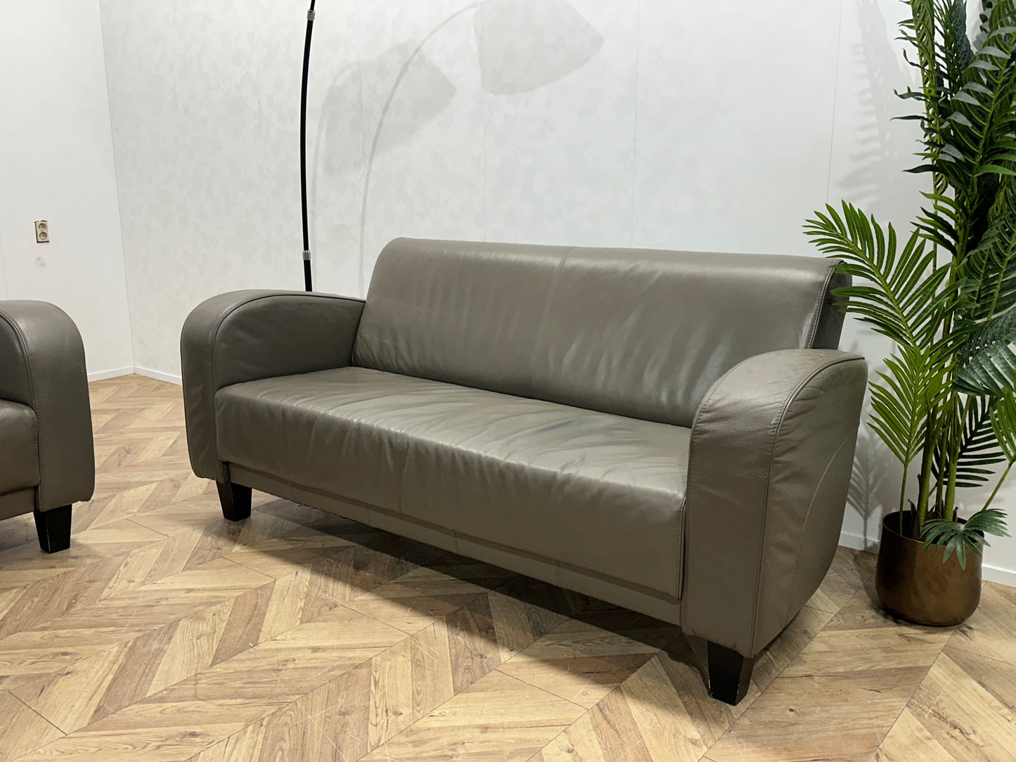 Grijze Echt Lederen Banken Set ~ Vaste Kussens