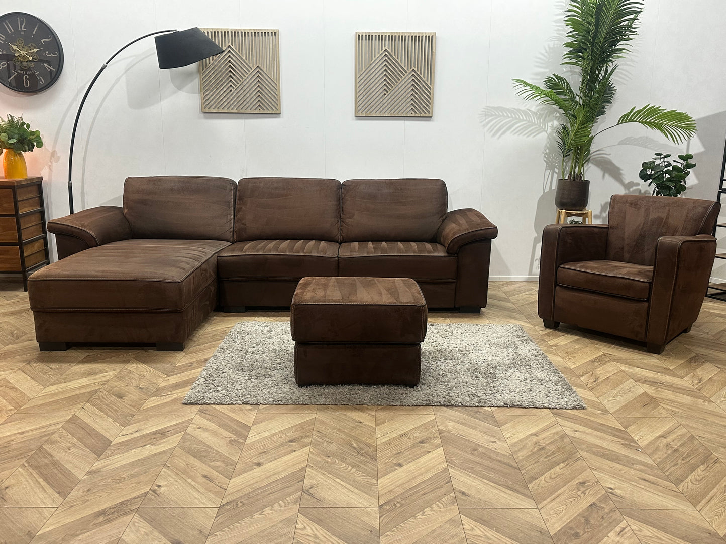 Bruine Suède Stoffen Banken Set Inc Hocker ~ Vaste Kussens