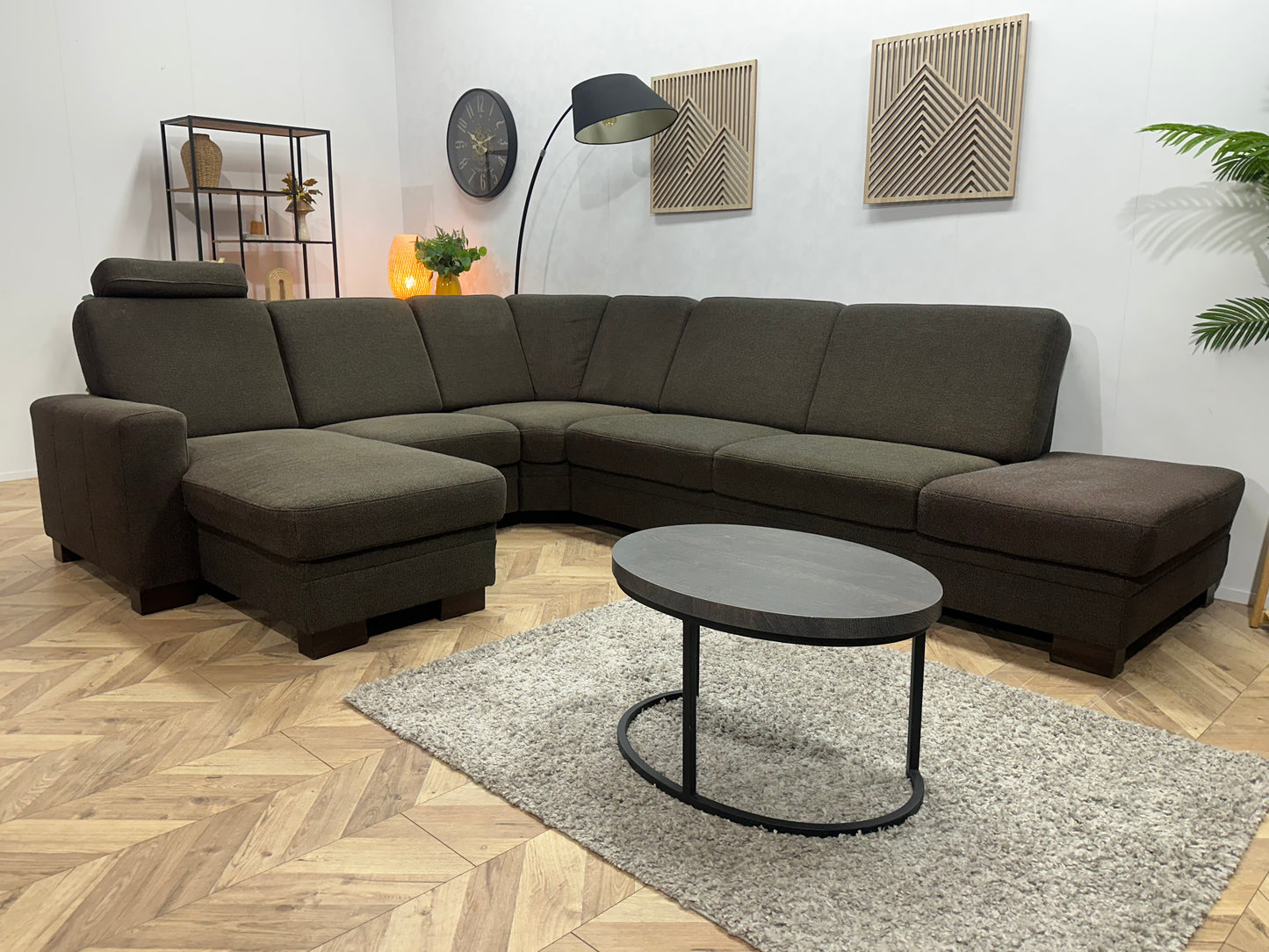 Bruine U Bank ~ Vaste Kussens