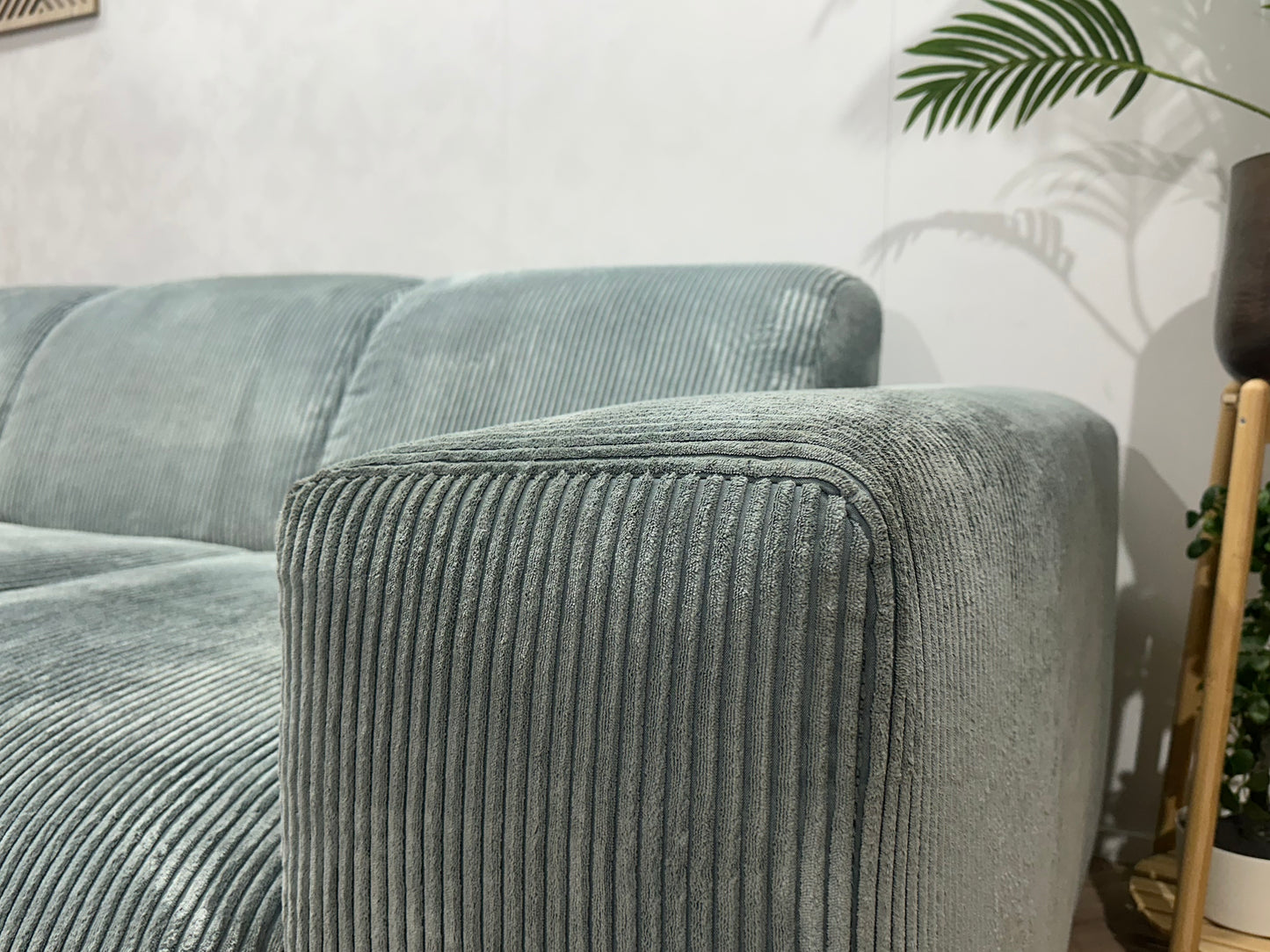 Licht Blauwe Ribstof 3-Zits Bank ~ Vaste Kussens