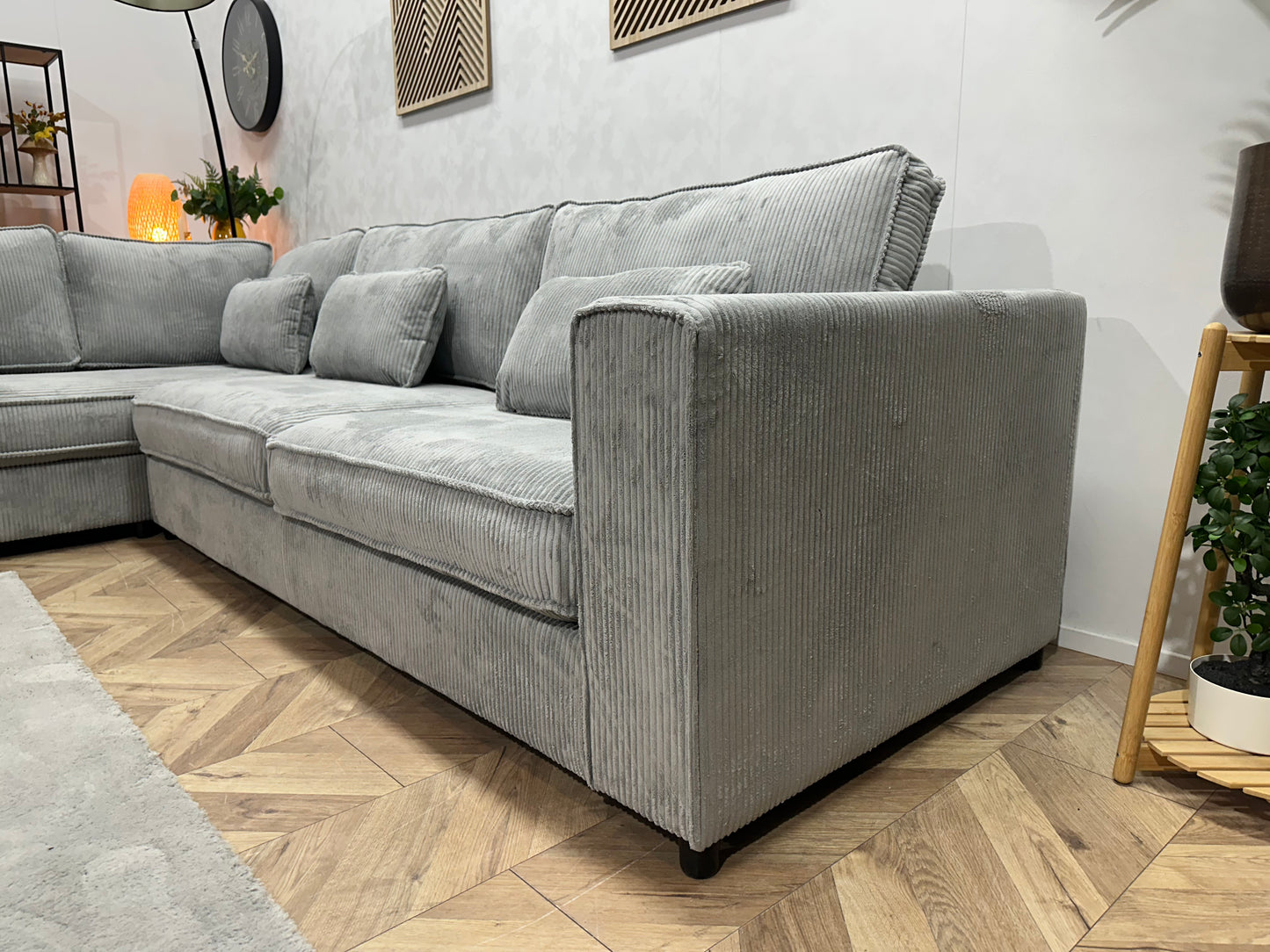 !Showroommodel! Licht Blauwe Ribstof Hoekbank Beide Hoeken Mogelijk