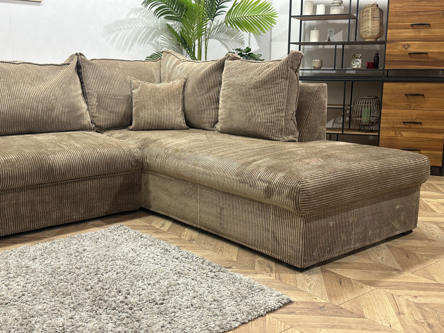 Bruine Ribstof Hoekbank ~ Losse Kussens Met Afneembare Hoezen