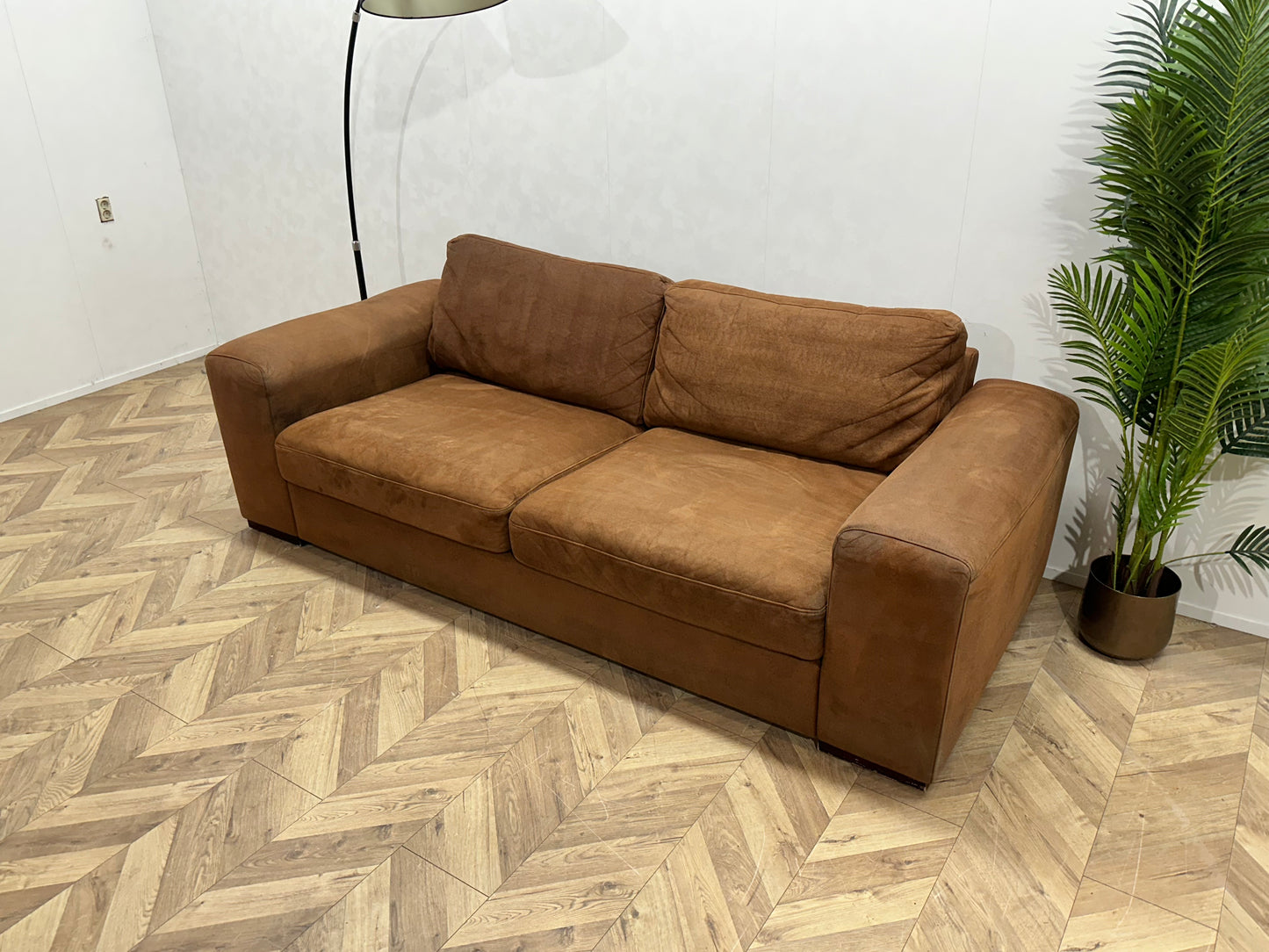 Cognac Bruine Suède Lederen 2.5-Zits Bank ~ Losse Kussens Met Afneembare Hoezen