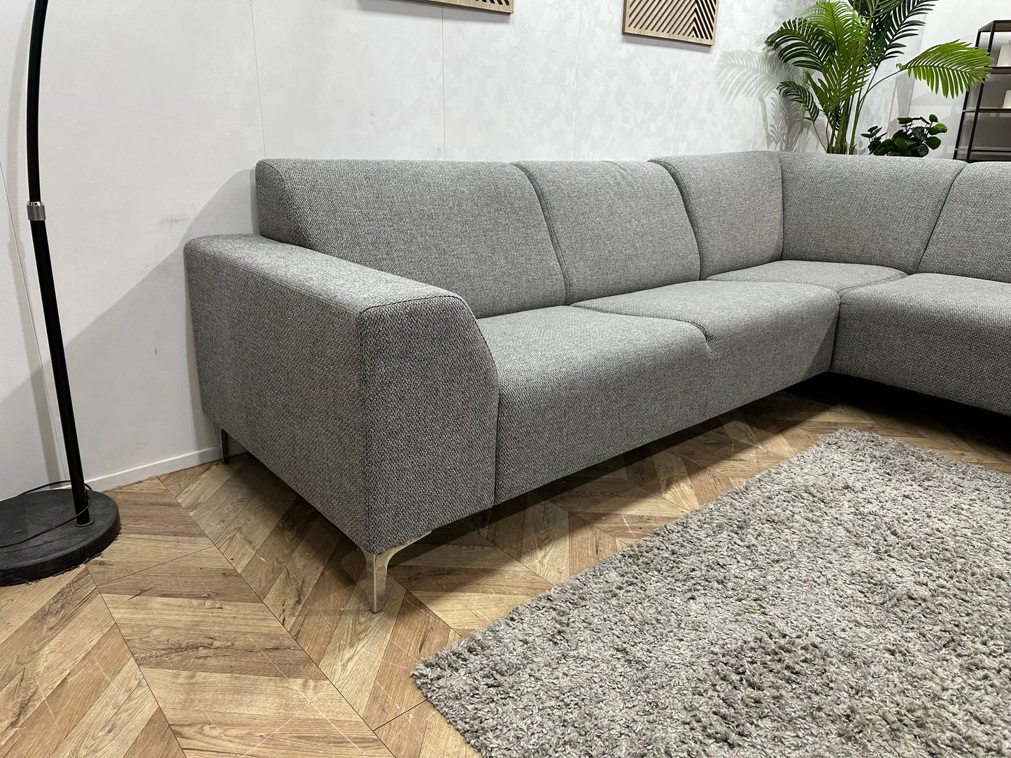 Grijze Hoekbank ~ Vaste Kussens