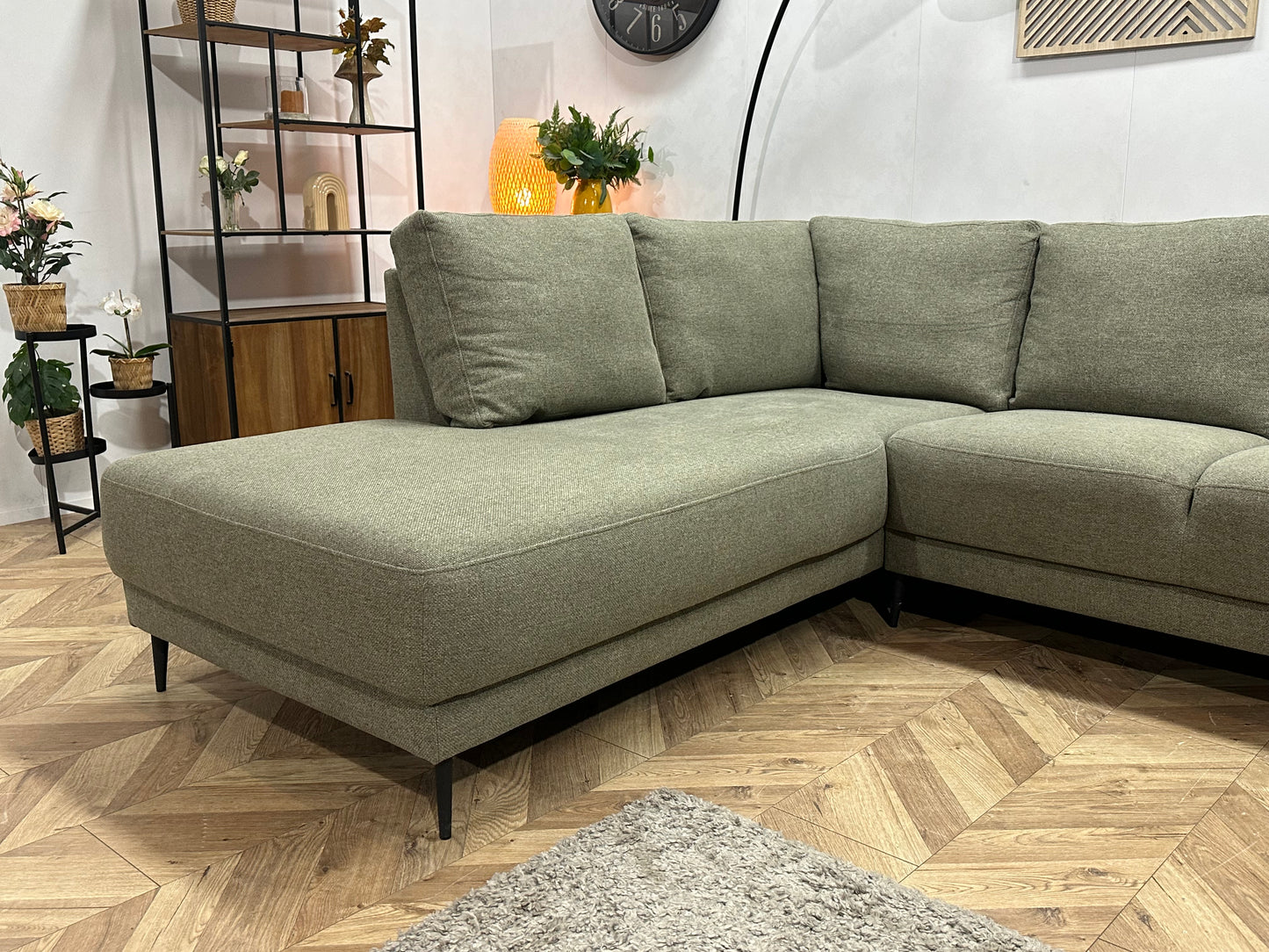 Grijze U Bank ~ Losse Rugkussens Met Afneembare Hoezen