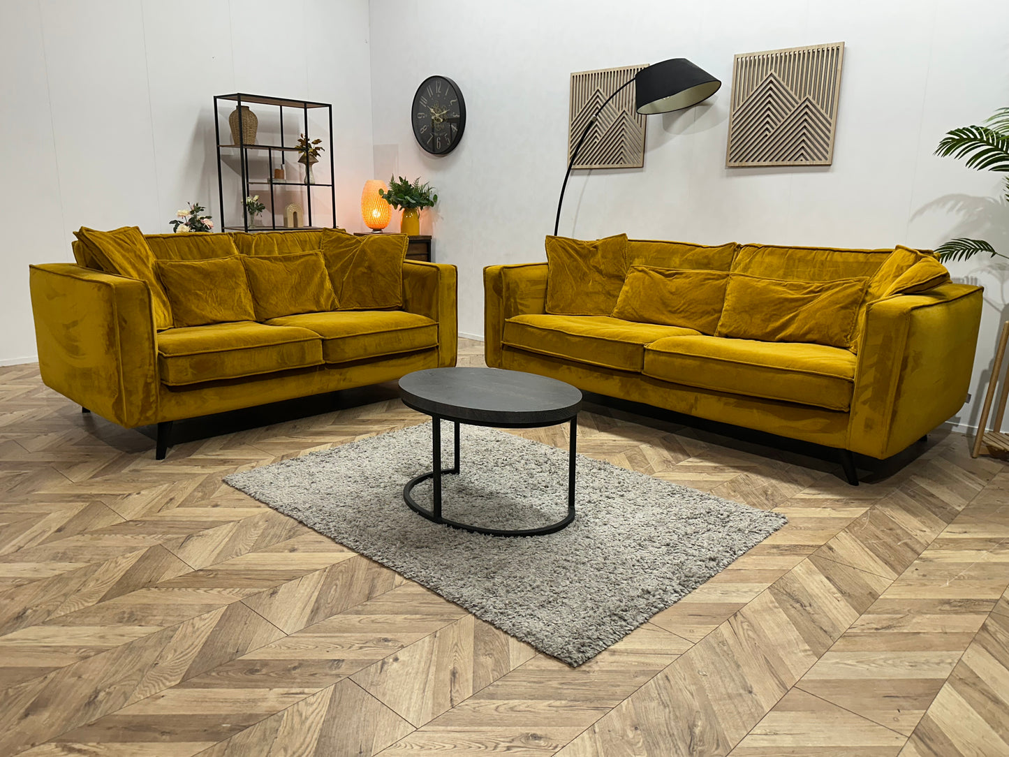 Gele Velvet Banken Set ~ Losse Kussens Met Afneembare Hoezen