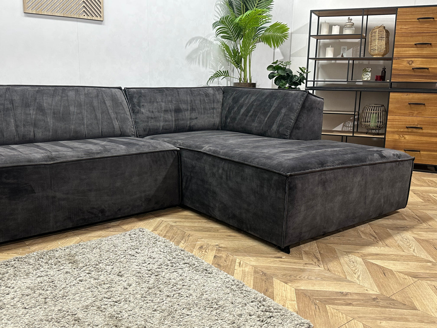 Zwarte Velvet Design Hoekbank ~ Vaste Kussens