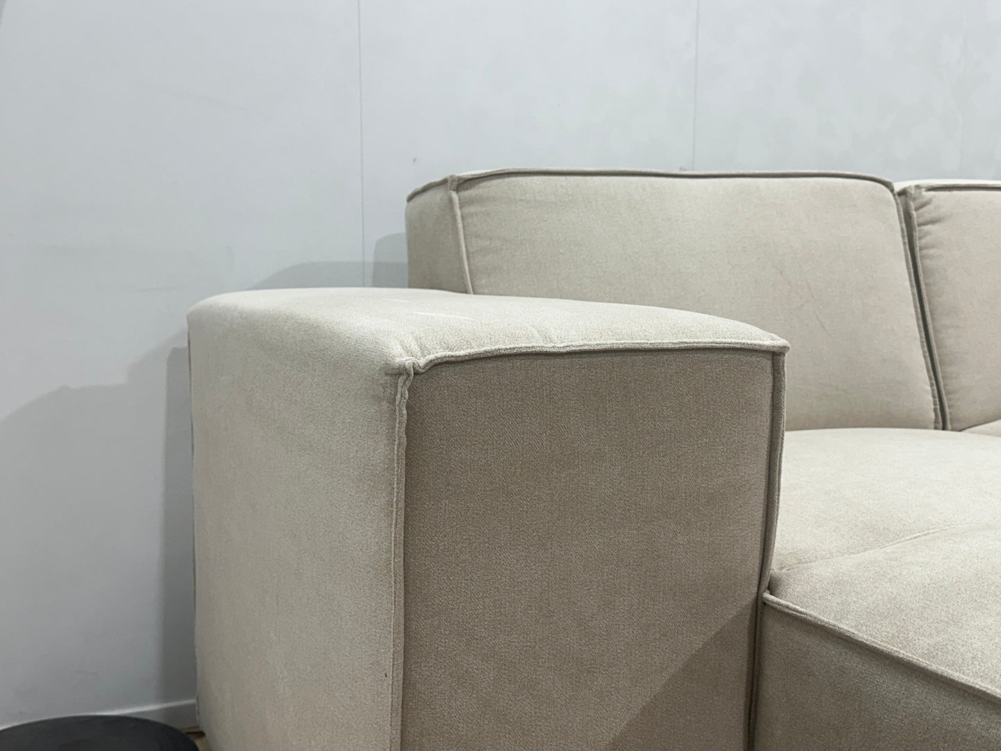 !Showroommodel! Crème Suede Stoffen U Bank