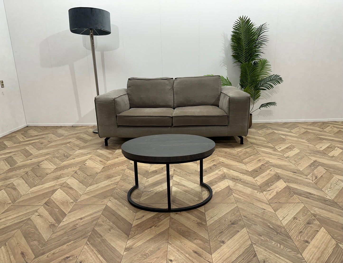 Grijze 2.5-Zits Bank ~ Losse Kussens Met Afneembare Hoezen