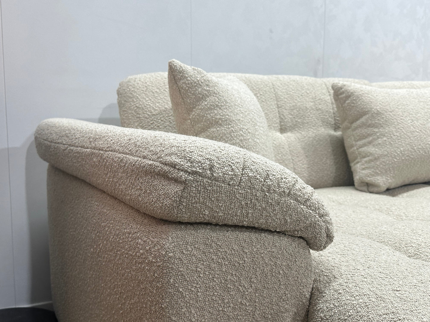 !Showroommodel! Witte/Crème Bouclé U Bank