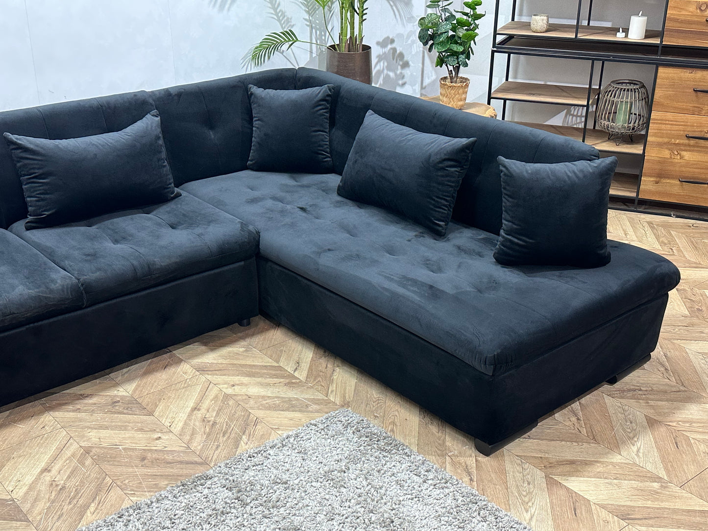 !Showroommodel! Zwarte Velvet U Bank