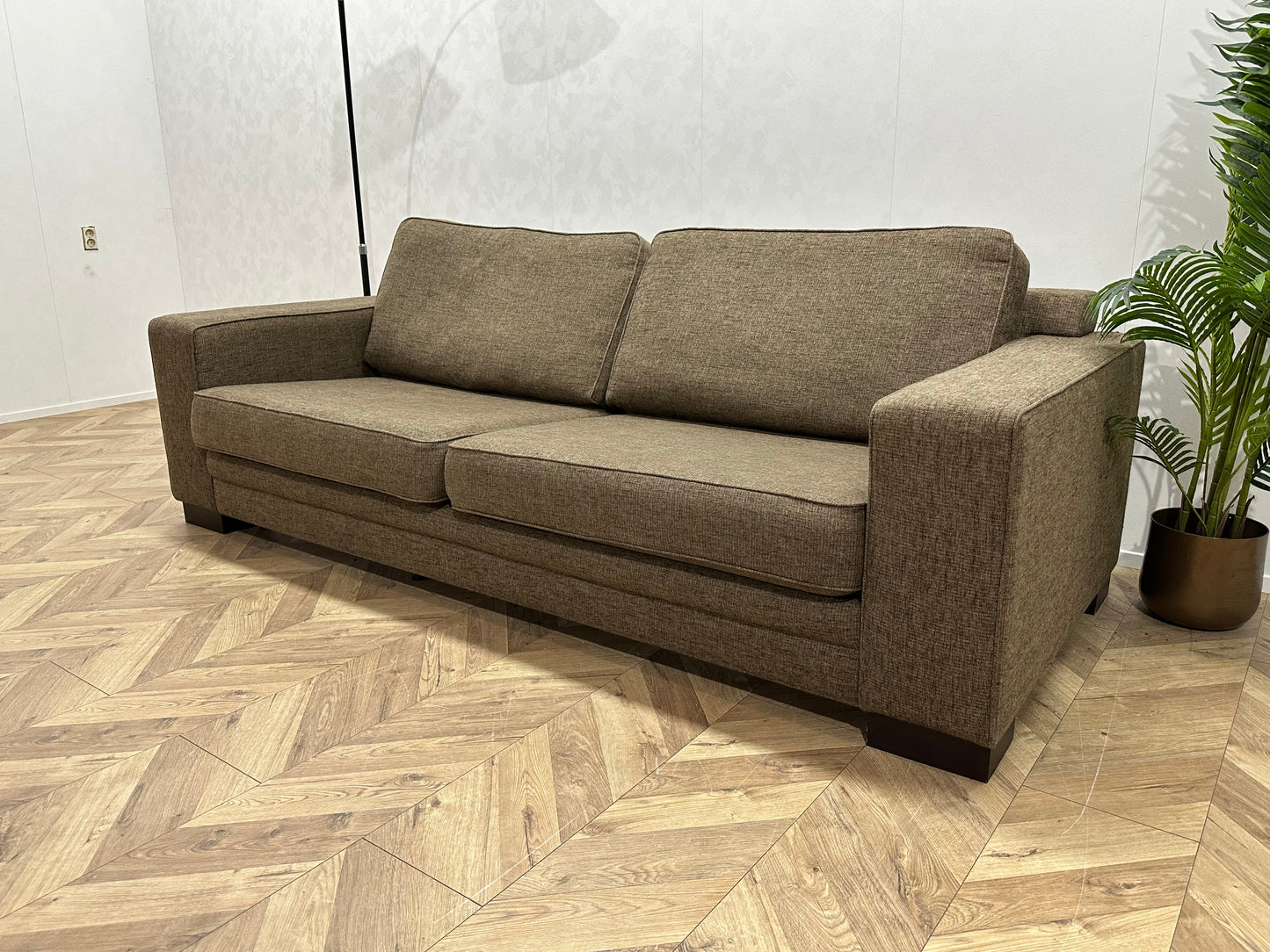 Bruine 2.5-Zits Bank ~ Losse Kussens Met Afneembare Hoezen