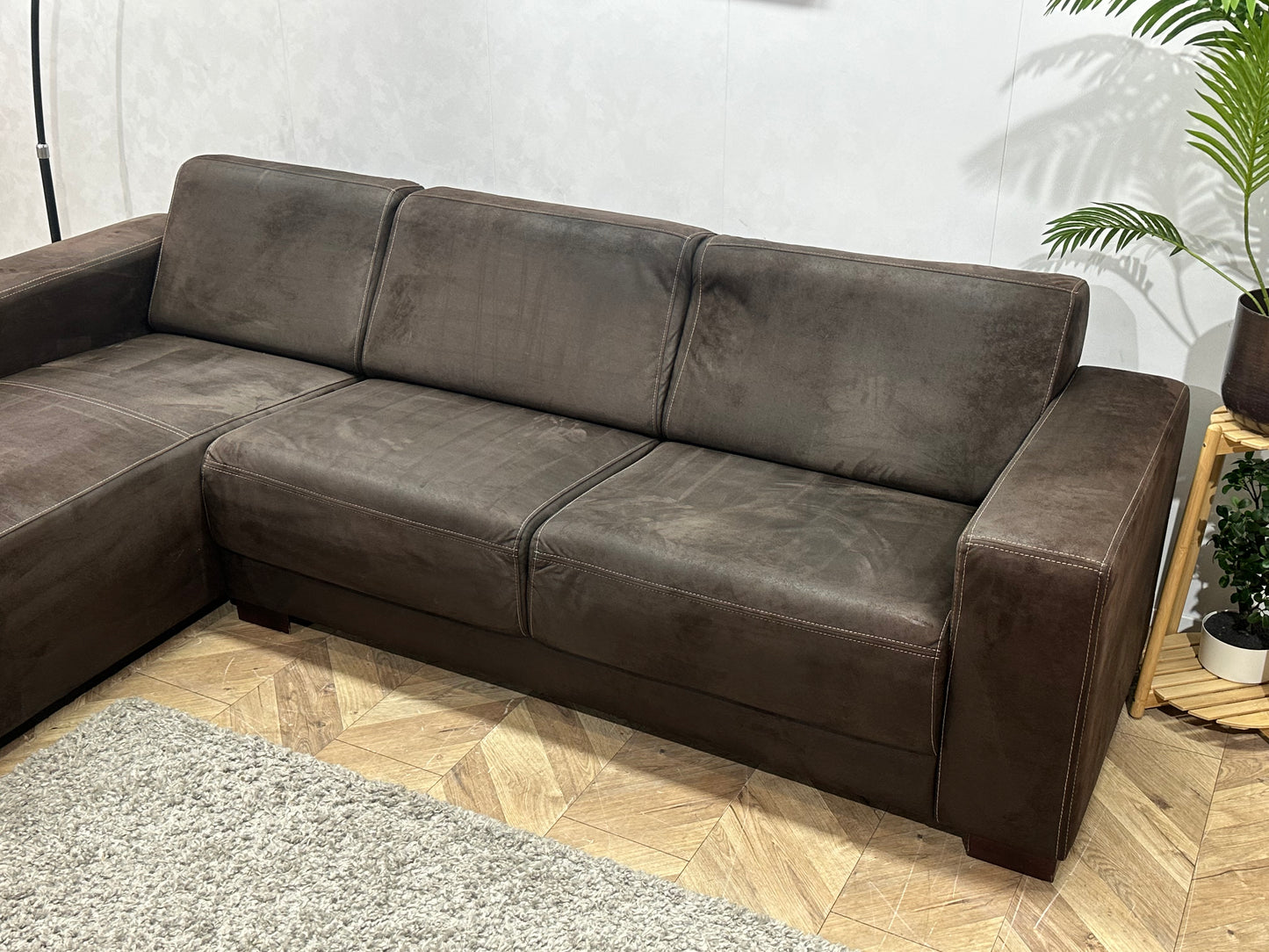 Bruine Suède Stoffen Hoekbank ~ Vaste Kussens