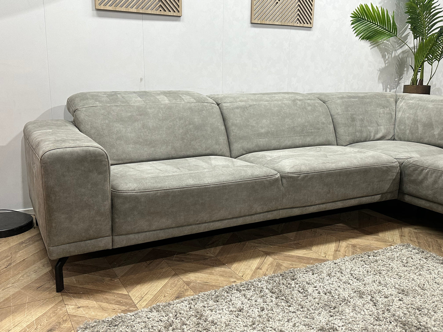 H&H Grijze Suède Stoffen Hoekbank ~ Verstelbare Hoofdsteunen