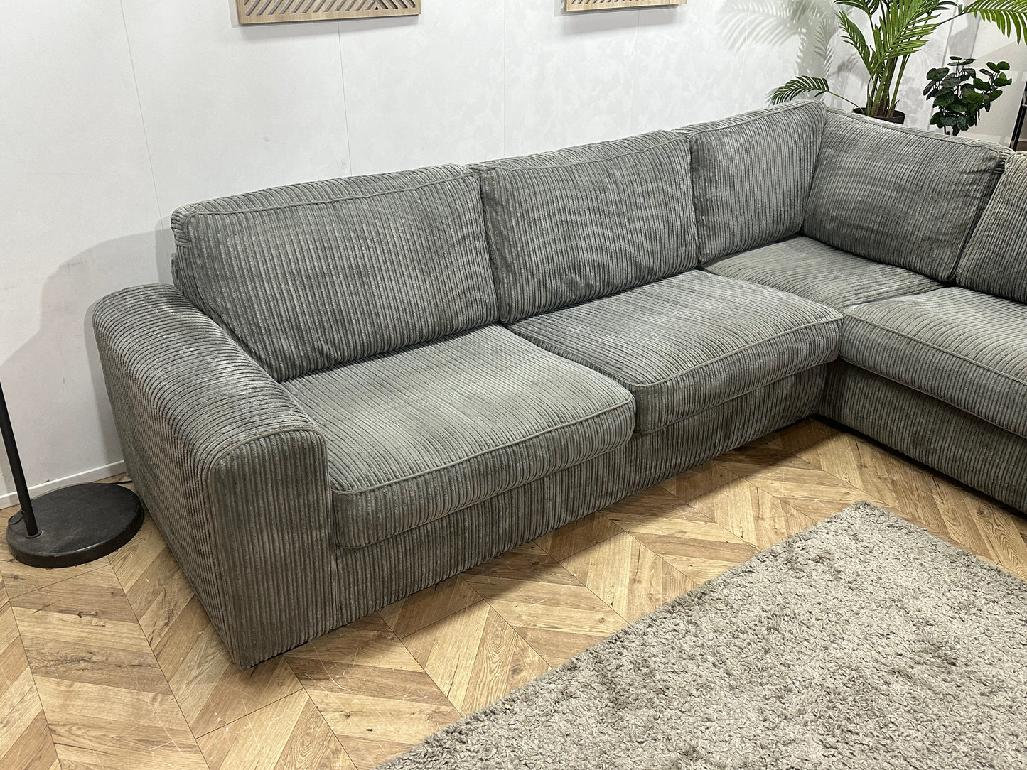 Grijze Ribstof Hoekbank ~ Losse Kussens Met Afneembare Hoezen