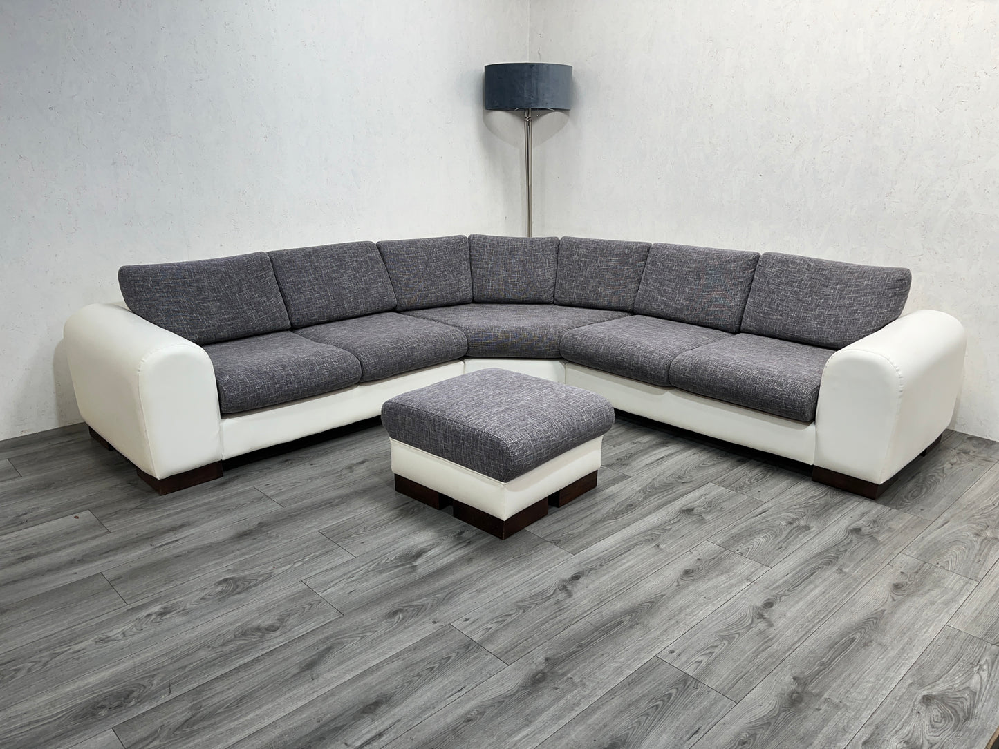 Wit / Grijze, Echt Lederen / Stoffen Hoekbank Inc. hocker - Banken Bazaar
