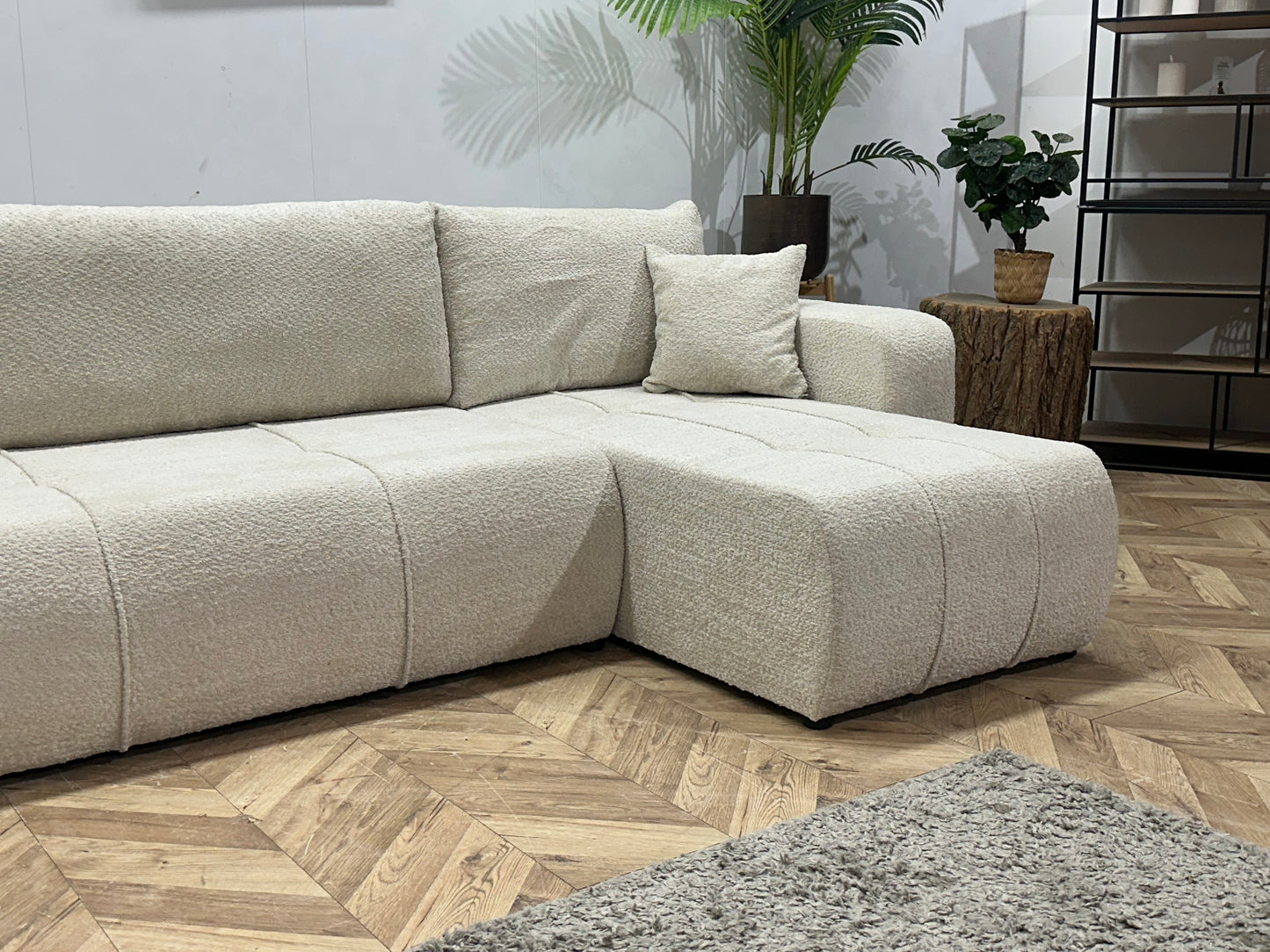 !Showroommodel! Witte Bouclé Stoffen U Bank