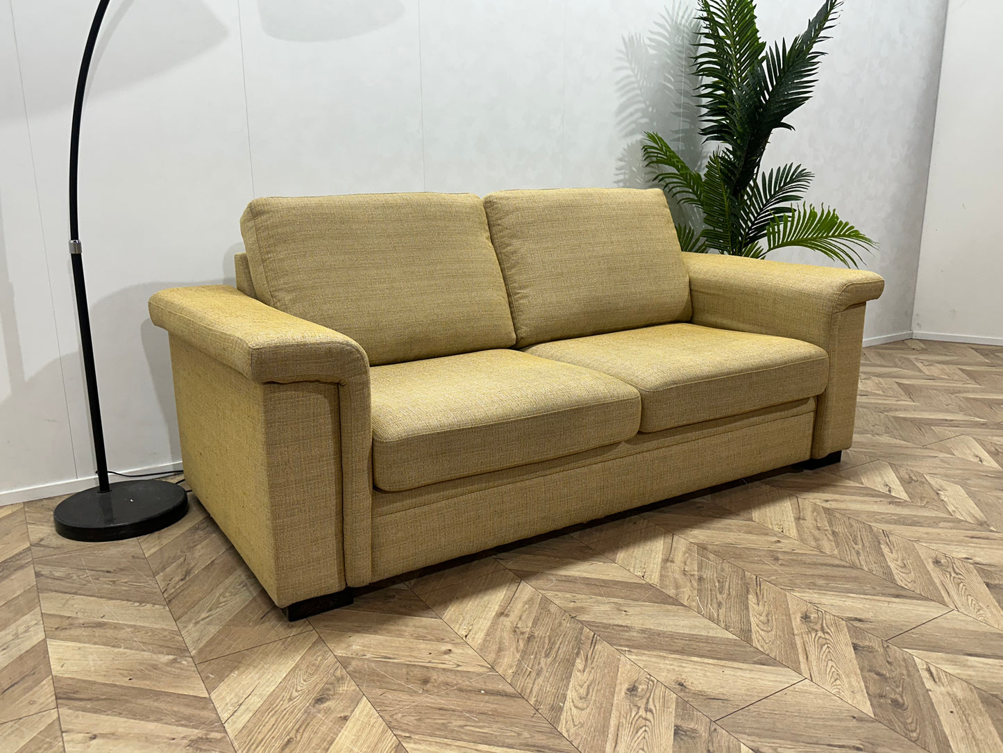 Gele 2.5-Zits Bank ~ Losse Kussens Met Afneembare Hoezen