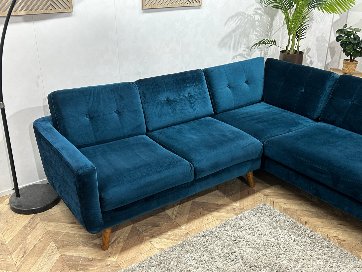 Blauwe Velvet Hoekbank ~ Losse Kussens Met Afneembare Hoezen