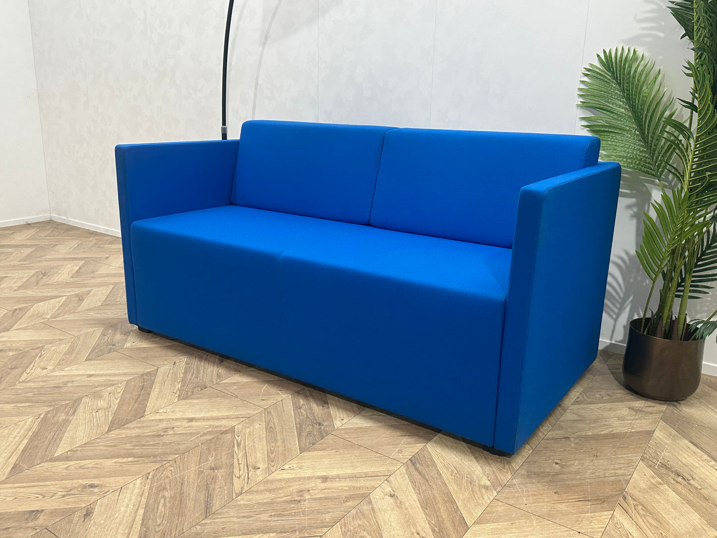 Blauwe 2-Zits Bank ~ Losse Rugkussens Met Afneembare Hoezen