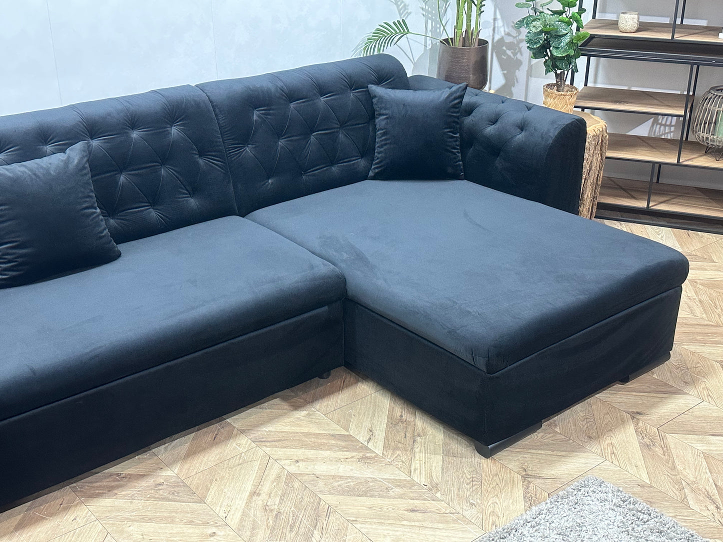 !Showroommodel! Zwarte Velvet U Bank