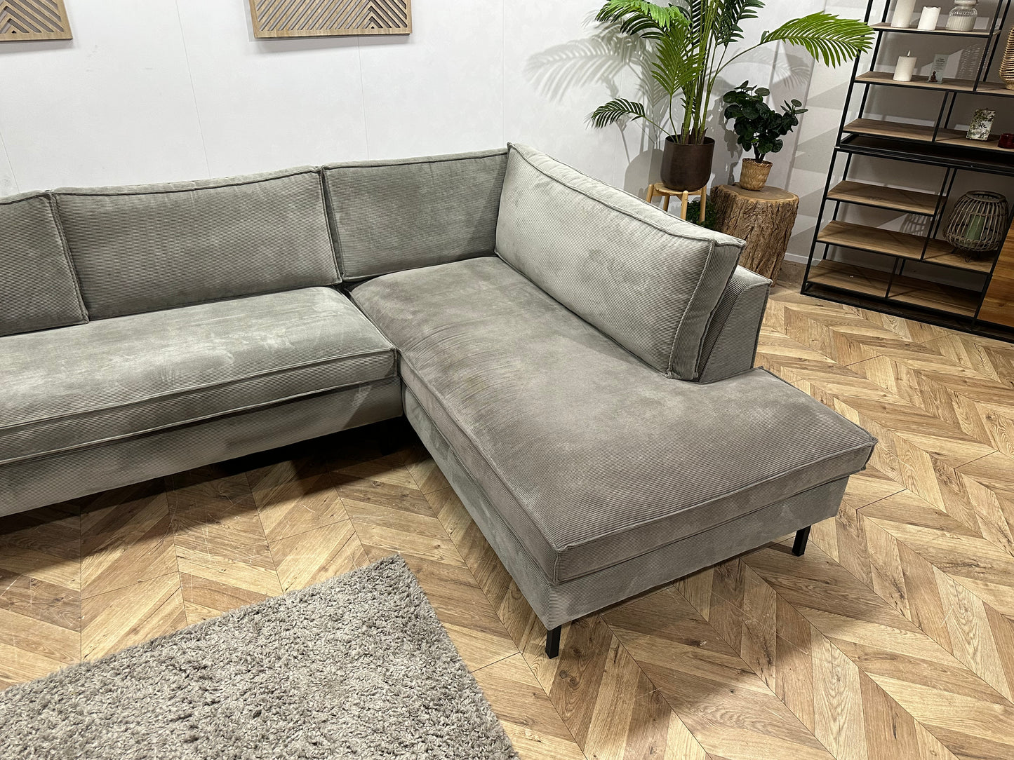 Grijze Woood Ribstof Hoekbank ~ Losse Kussens
