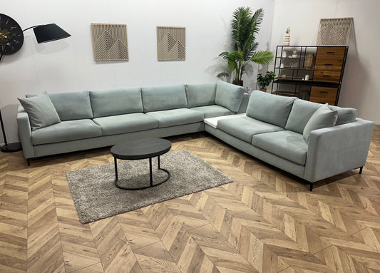 Licht Blauwe Ruime Hoekbank ~ Losse Kussens Met Afneembare Hoezen