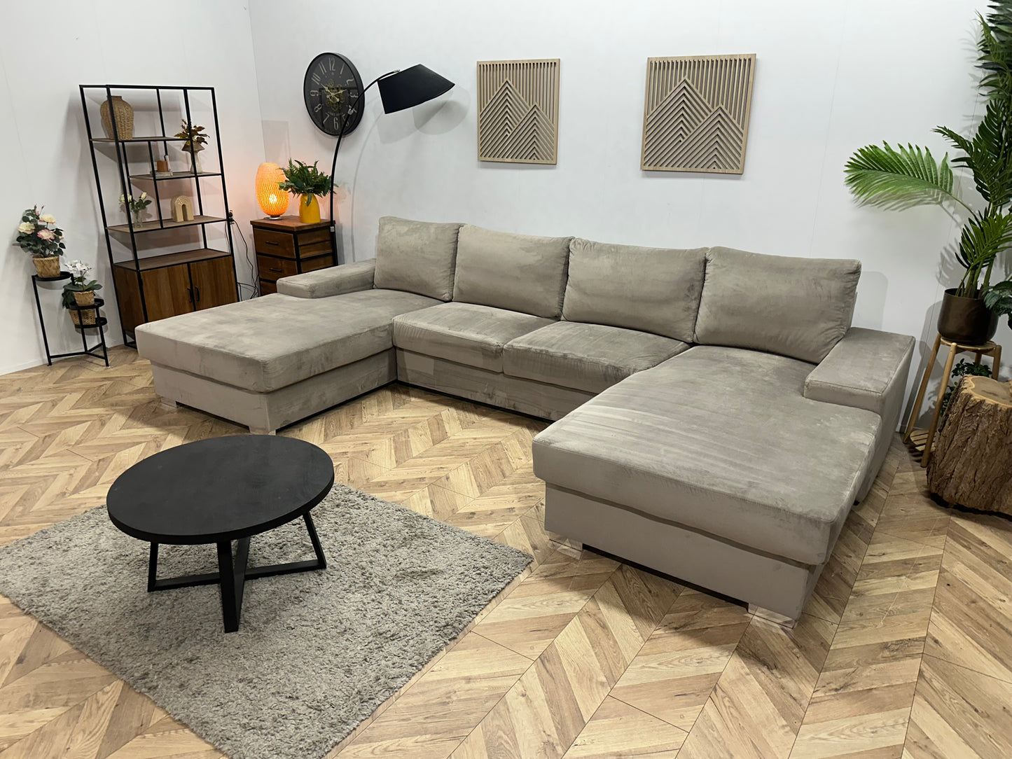 Grijze Velvet U Bank ~ Losse Kussens Met Afneembare Hoezen