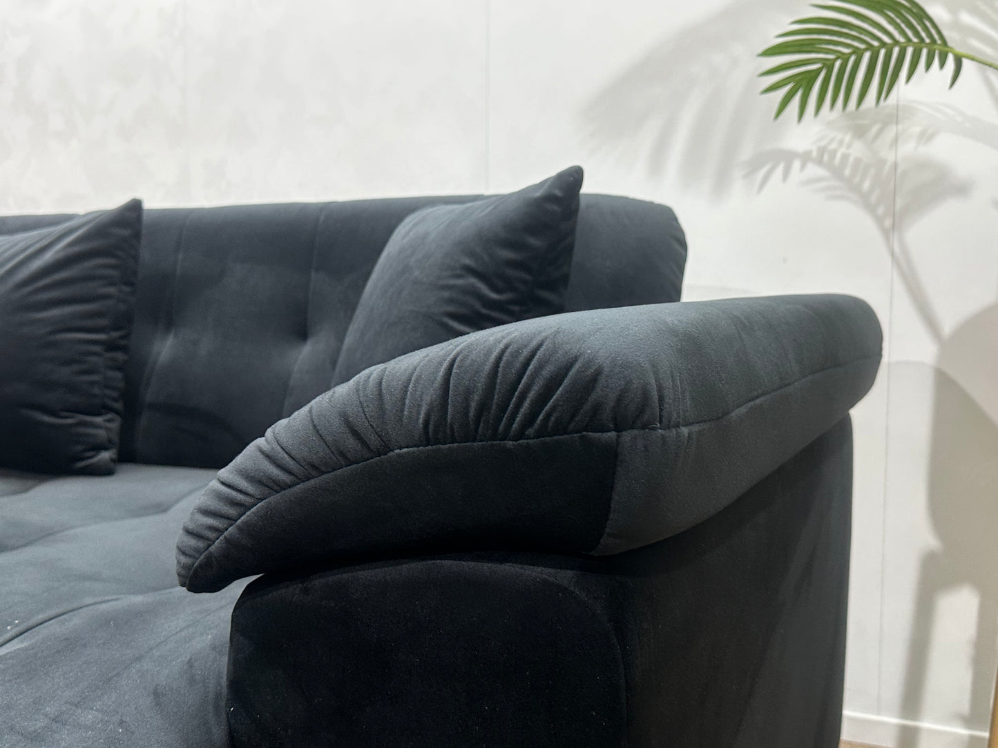 !Showroommodel! Zwarte Velvet U Bank