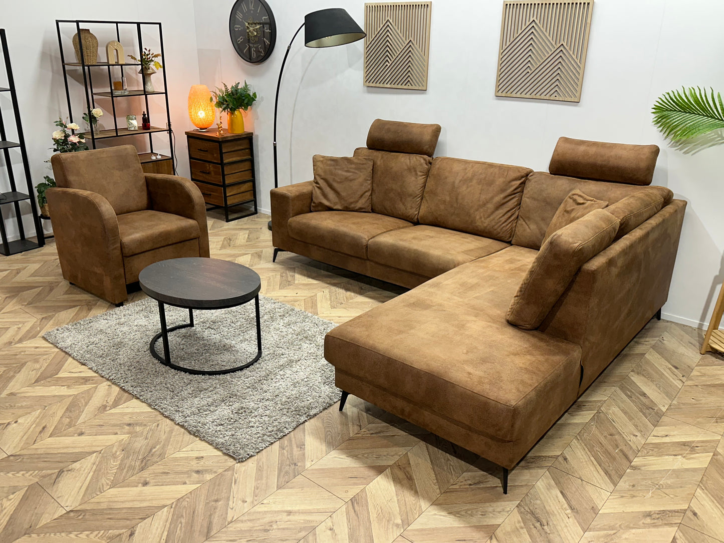 Cognac Bruine Suède Stoffen Inc Fauteuil ~ Losse Rugkussens Met Afneembare Hoezen