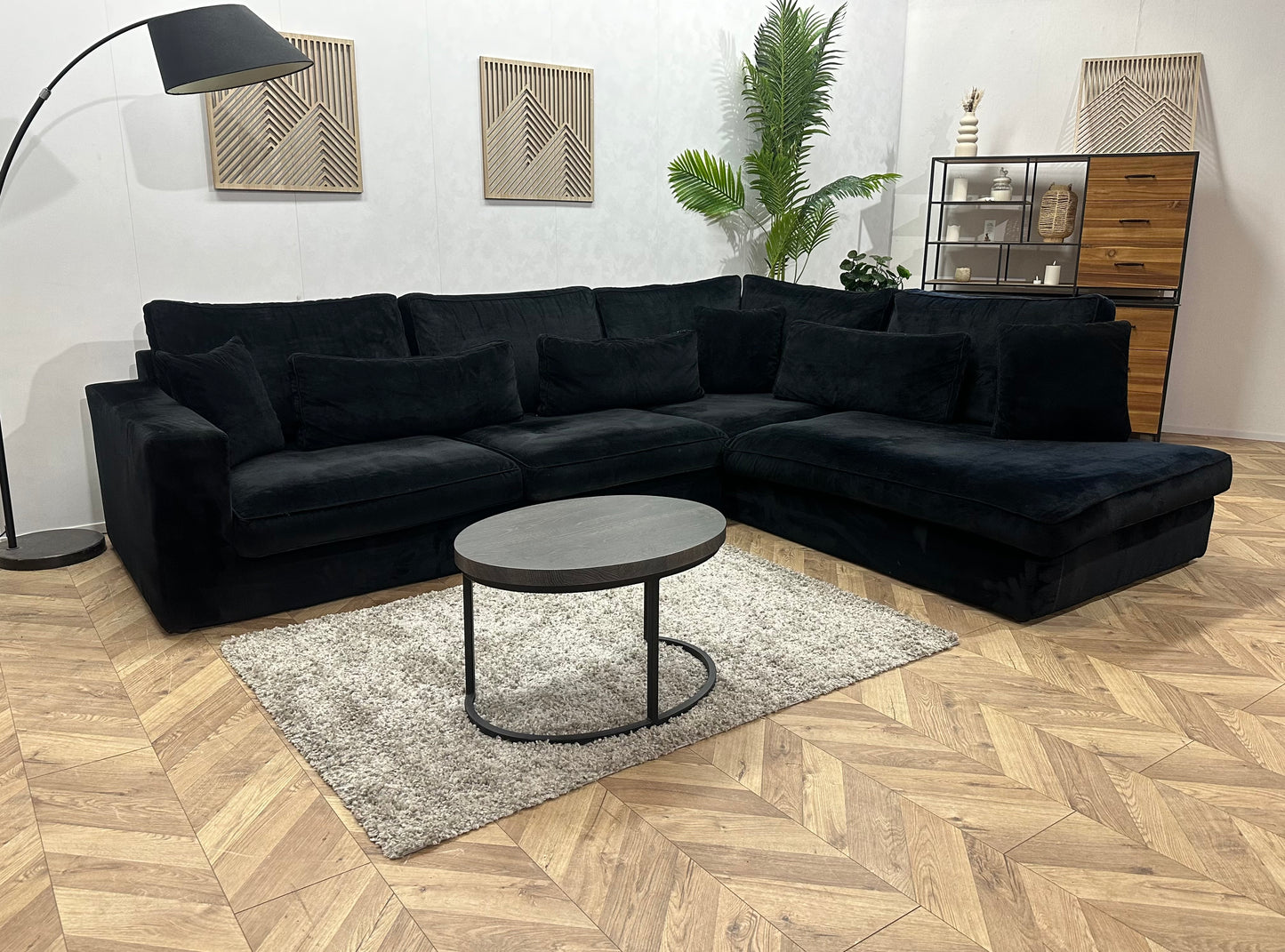 Zwarte Velvet Hoekbank ~ Losse Kussens Met Afneembare Hoezen