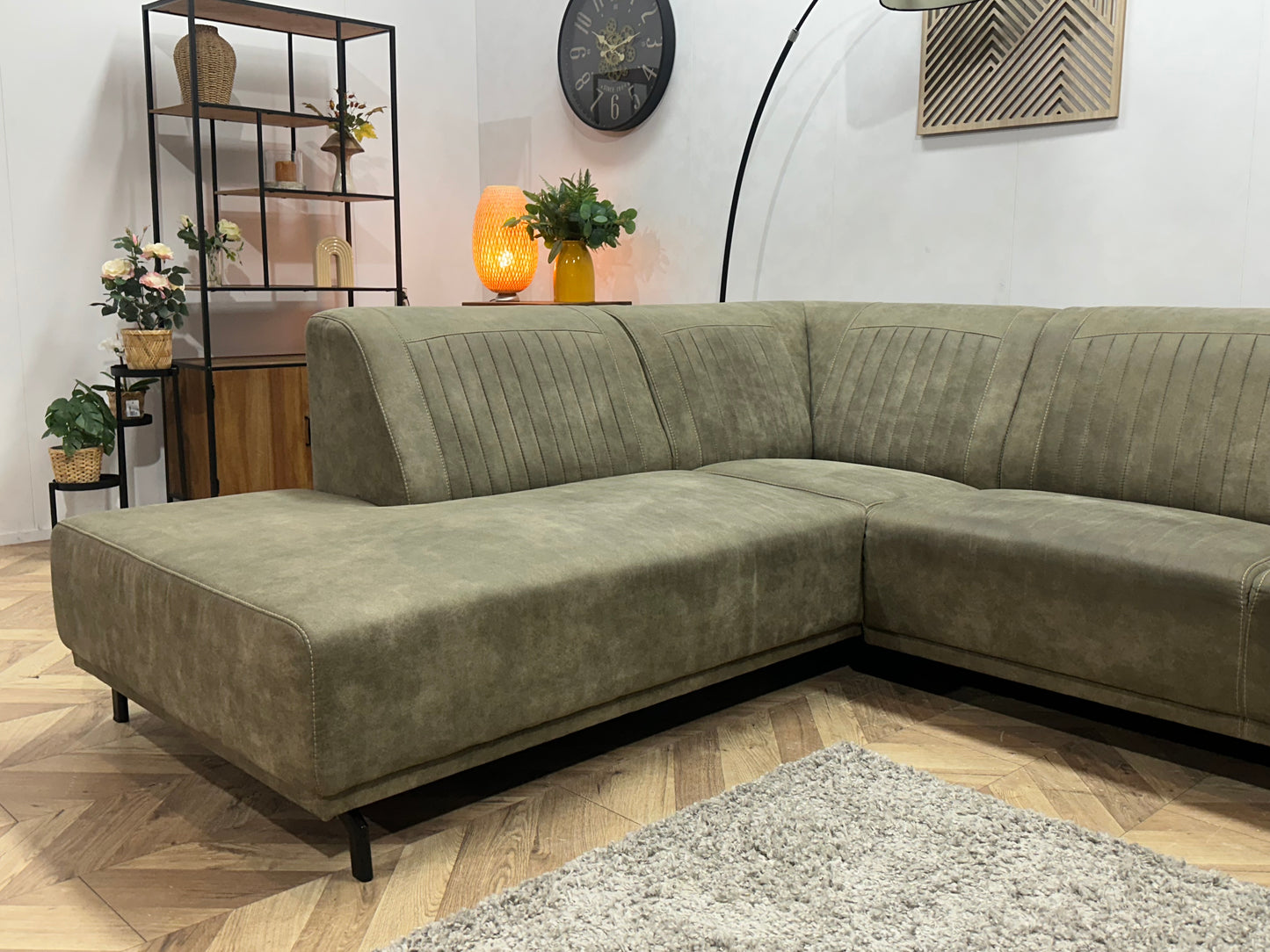 Donker Groene Suède Stoffen Hoekbank ~ Vaste Kussens