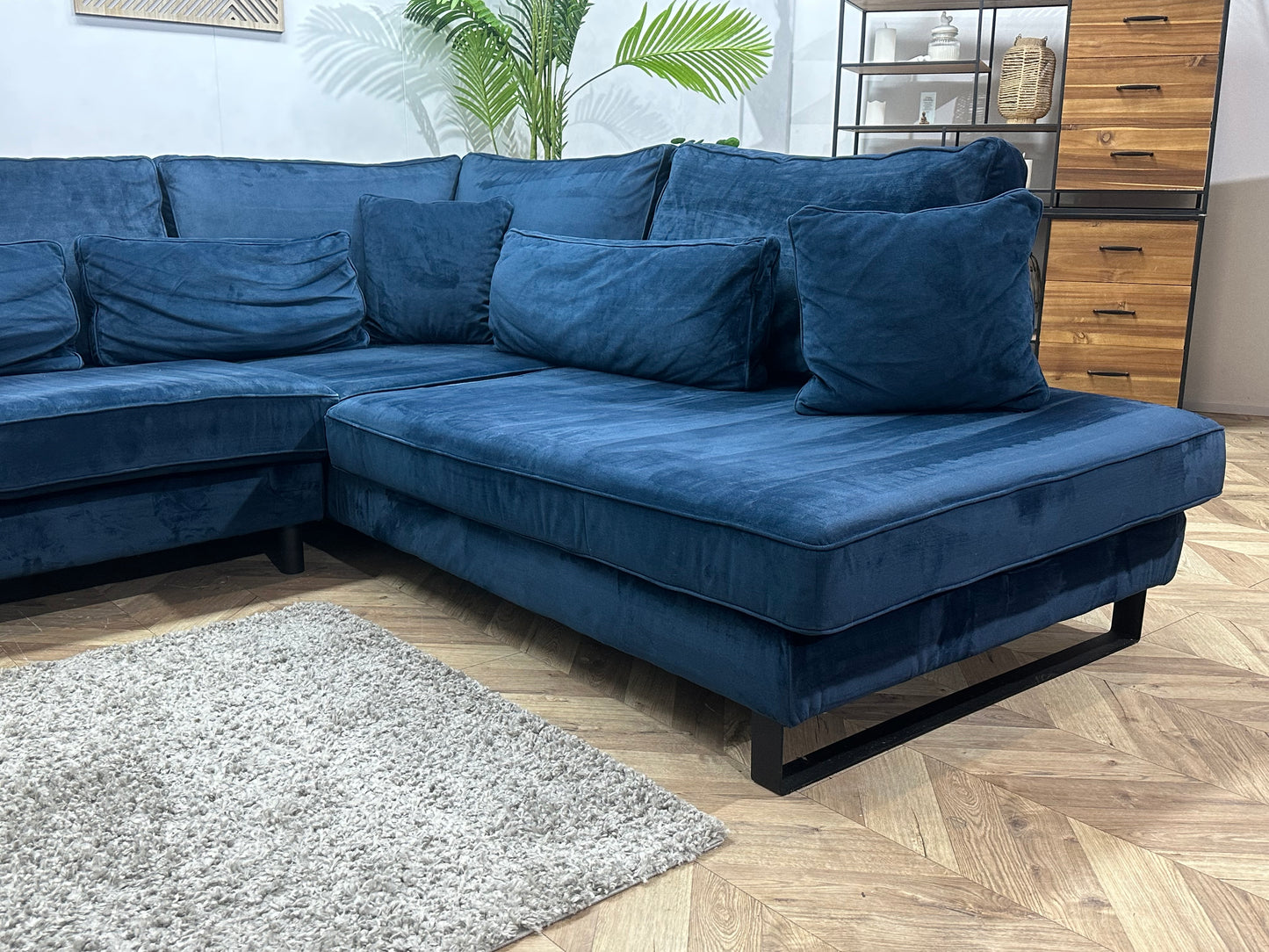 Blauwe Velvet Hoekbank ~ Losse Kussens Met Afneembare Hoezen