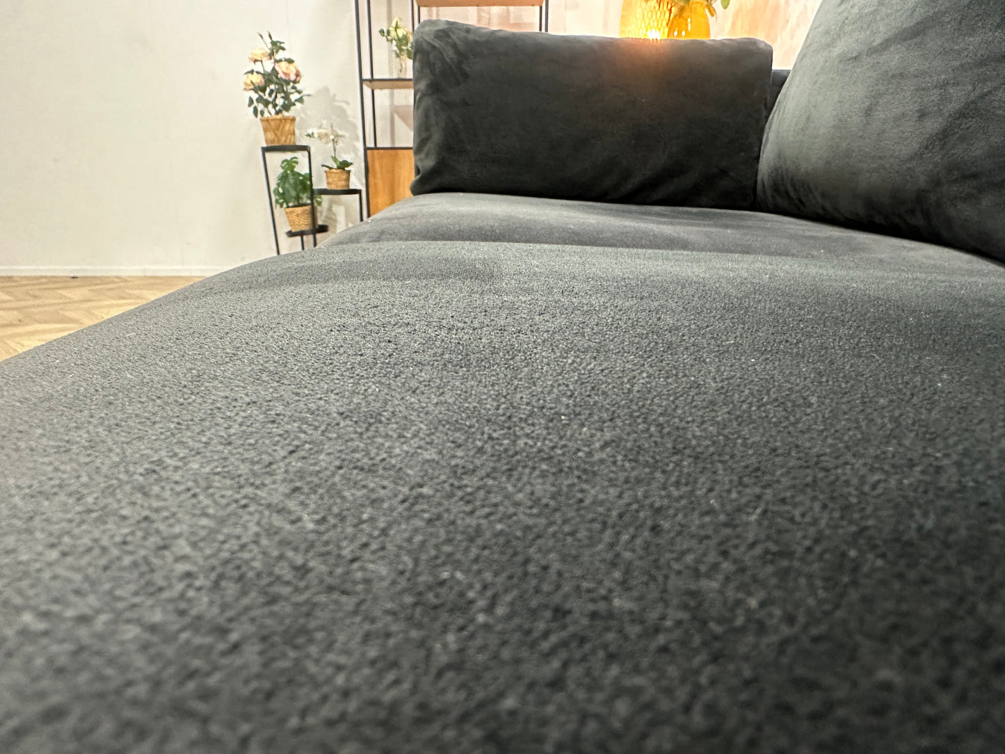 Zwarte Velvet 2-Zits Bank ~ Losse Kussens Met Afneembare Hoezen