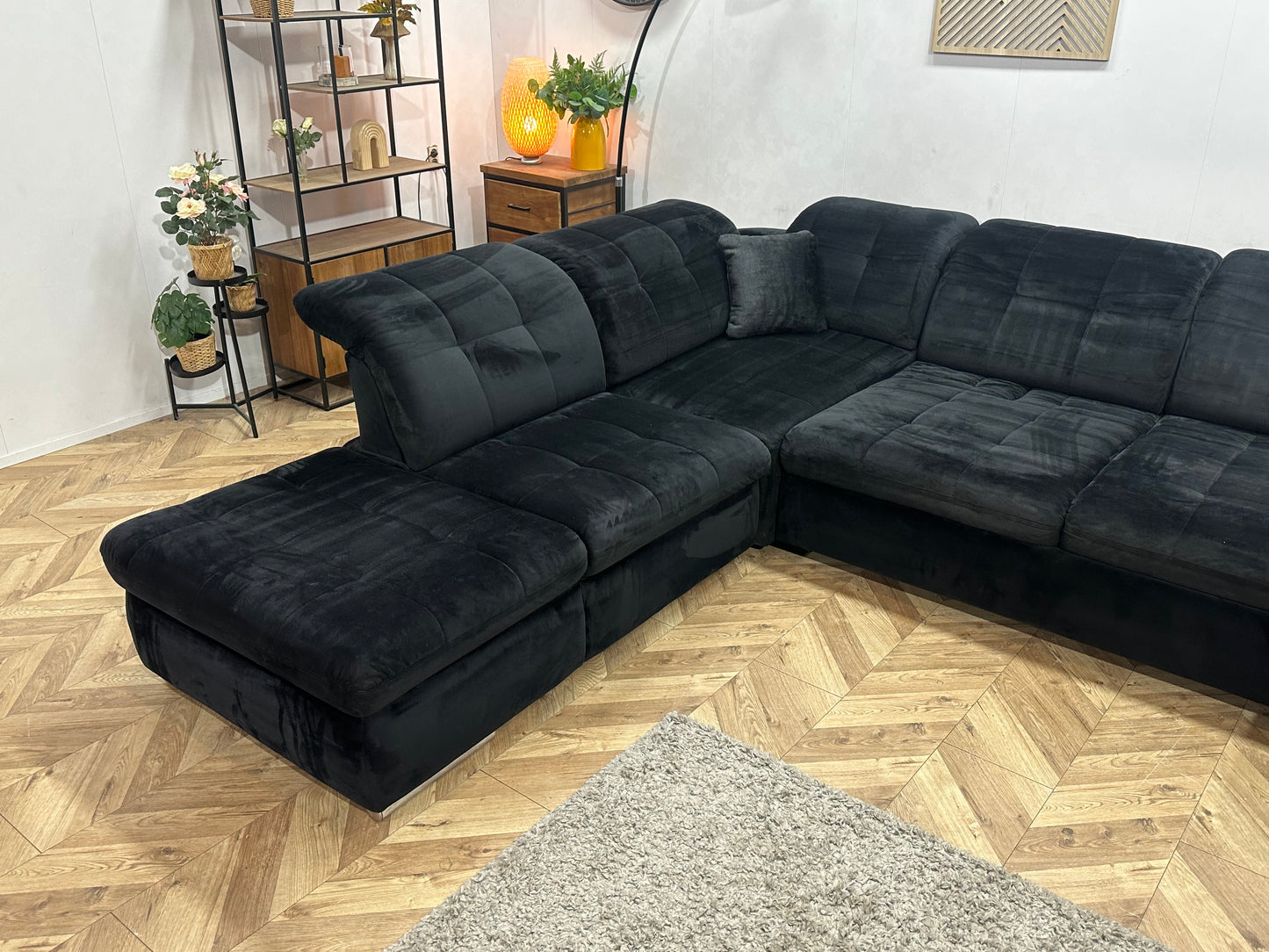 Zwarte Velvet U Bank ~ Uitschuifbare Rugleuningen