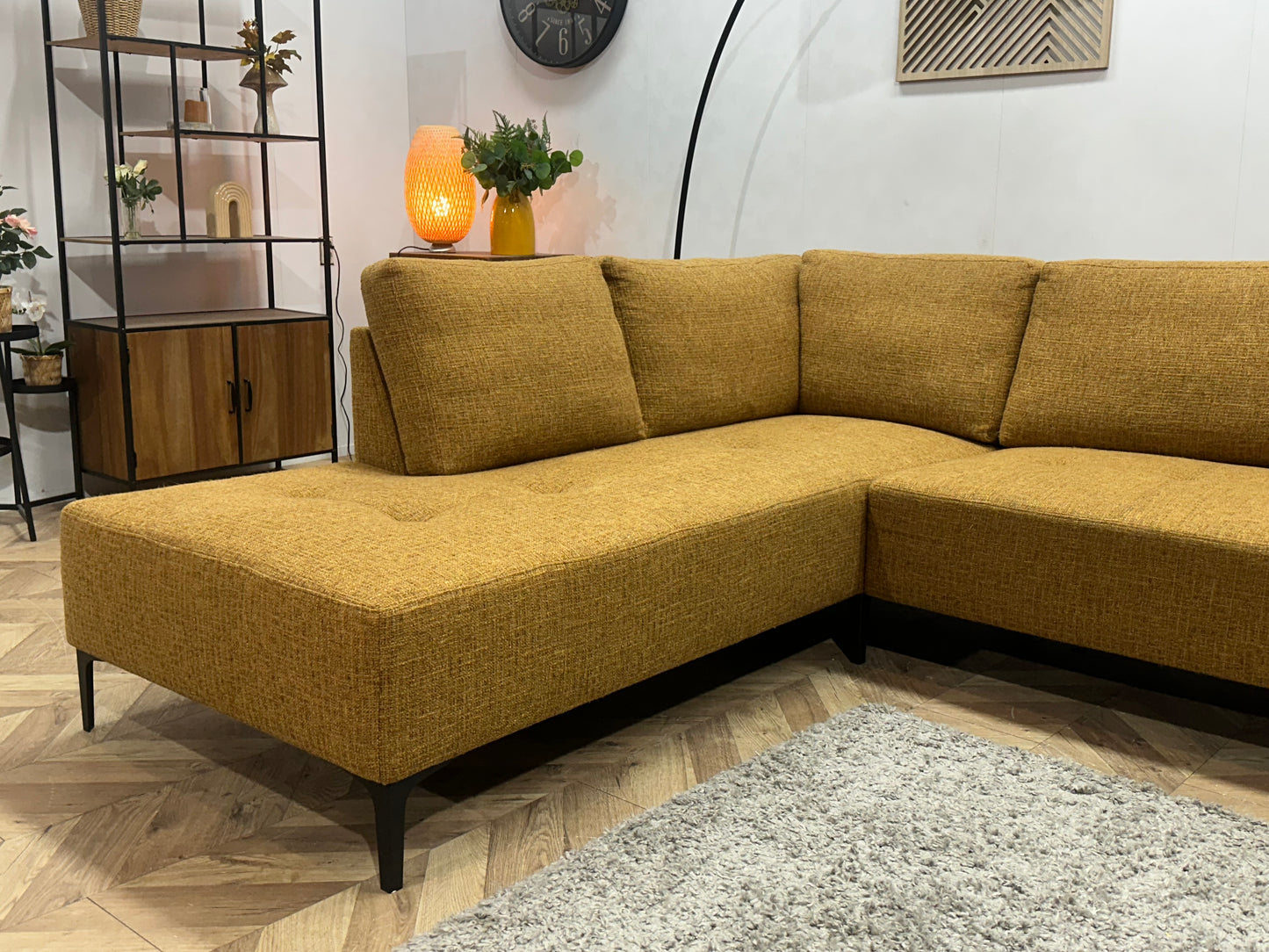 Gele Hoekbank ~ Losse Rugkussens Met Afneembare Hoezen