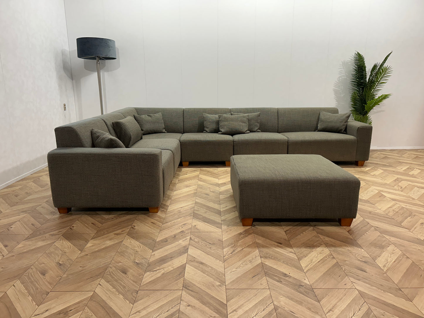 Taupe Hoekbank ~ Incl Hocker