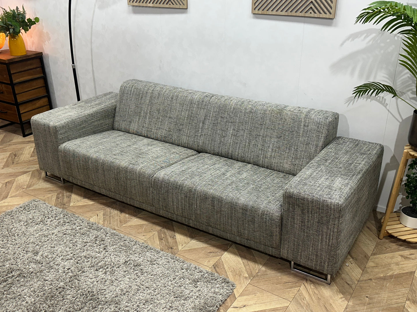 Grijze Rechte Bank ~ Vaste Kussens