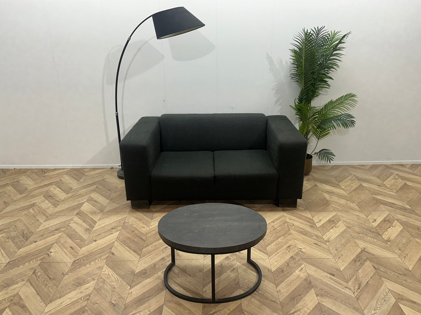 Antraciet 2-Zits Bank ~ Vaste Kussens