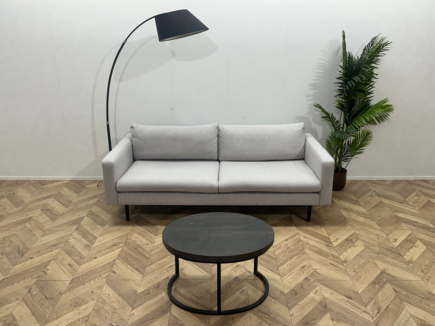 Licht Grijze 2.5-Zits Bank ~ Losse Kussens Met Afneembare Hoezen