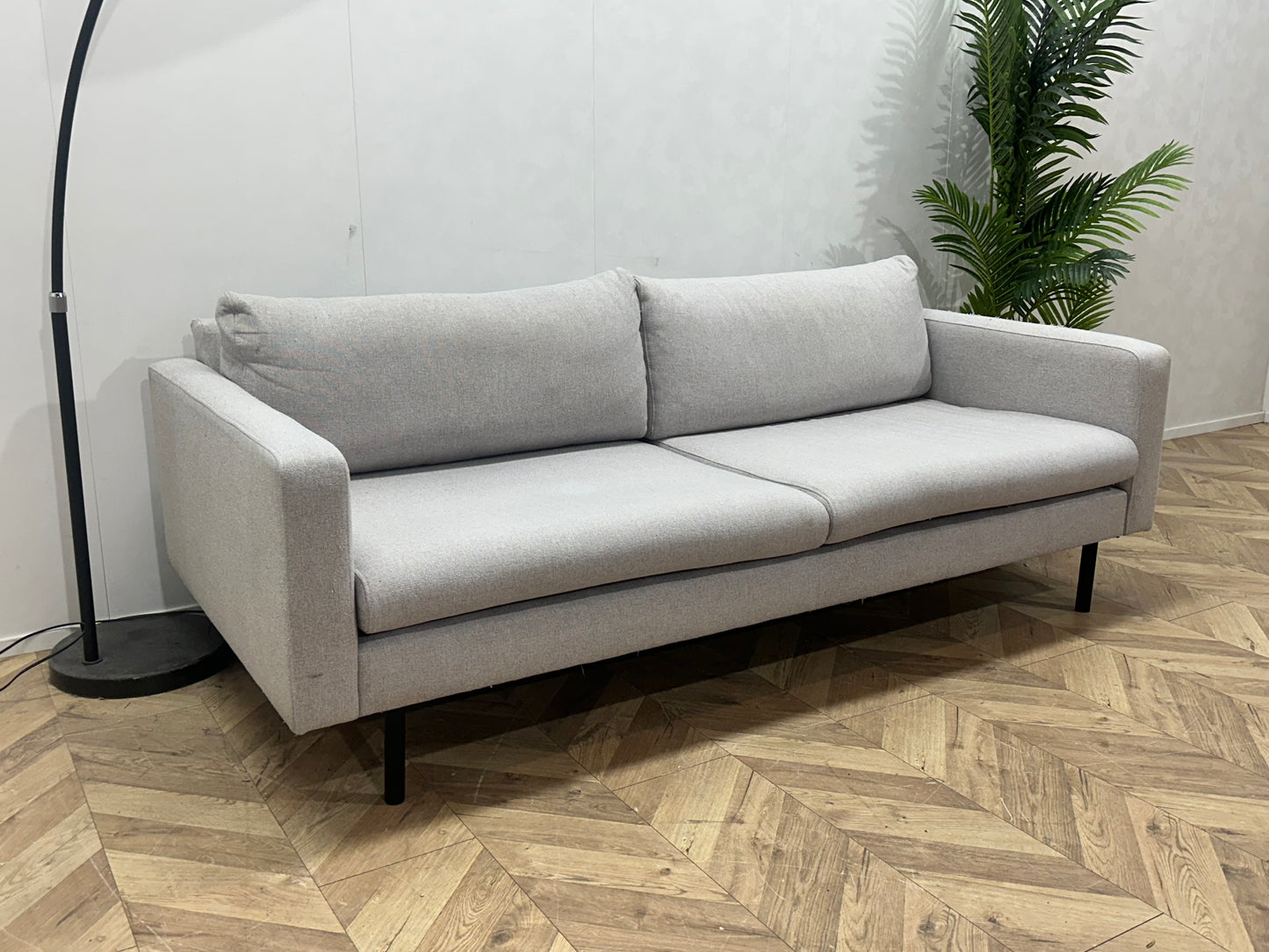 Licht Grijze 2.5-Zits Bank ~ Losse Kussens Met Afneembare Hoezen