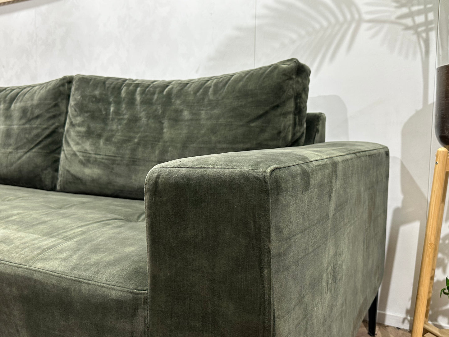 Groene Velvet 2.5-Zits Bank Inc Hocker ~ Losse Rugkussens Met Afneembare Hoezen
