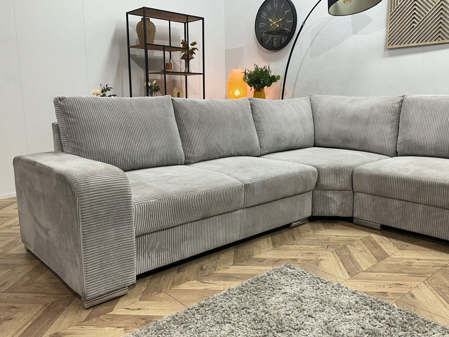 !Showroommodel! Licht Grijze Ribstof U Bank