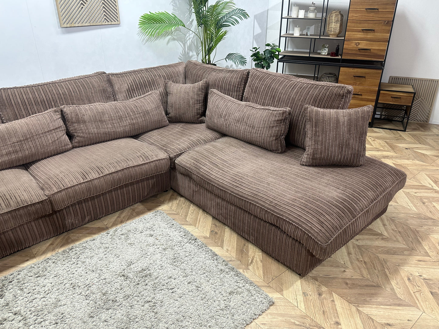 Bruine Ribstof Hoekbank ~ Losse Kussens Met Afneembare Hoezen